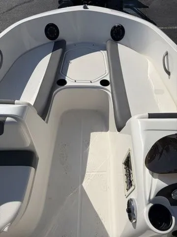 Slide: The Image of Bayliner Element E16 2020 - 3