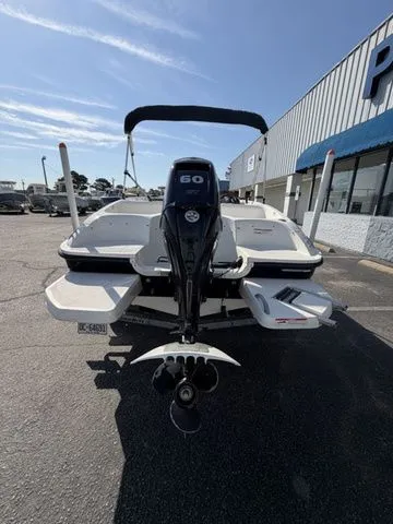 Slide: The Image of Bayliner Element E16 2020 - 8