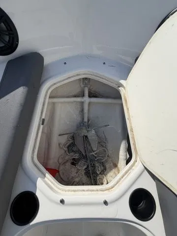 Slide: The Image of Bayliner Element E16 2020 - 4