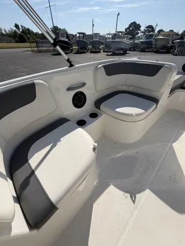 Slide: The Image of Bayliner Element E16 2020 - 6