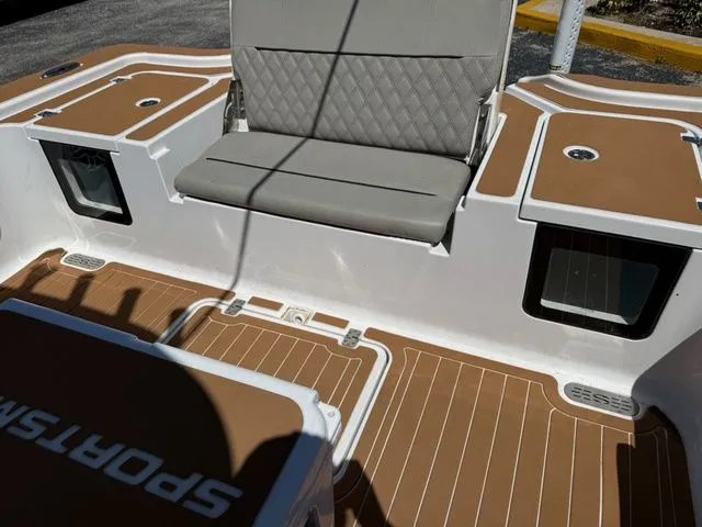 Slide: The Image of Sportsman Masters 267OE Bay Boat 2023 - 10