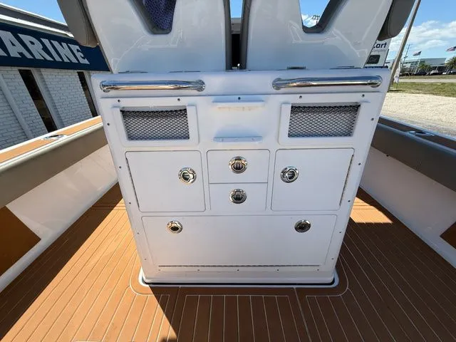 Slide: The Image of Sportsman Masters 267OE Bay Boat 2023 - 12