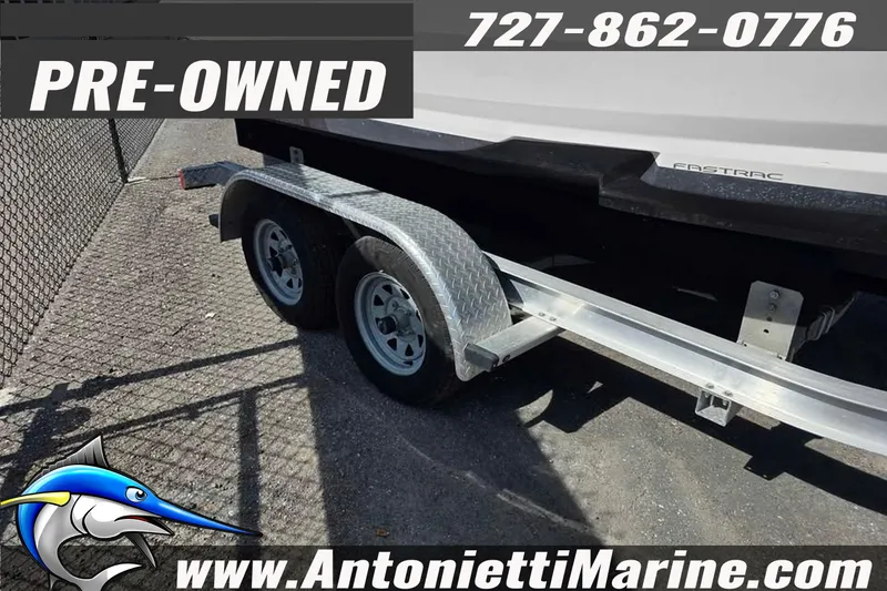 Slide: The Image of Pre-owned 2020 Regal 21 OBX boat trailer at Antonietti Marine. - 17