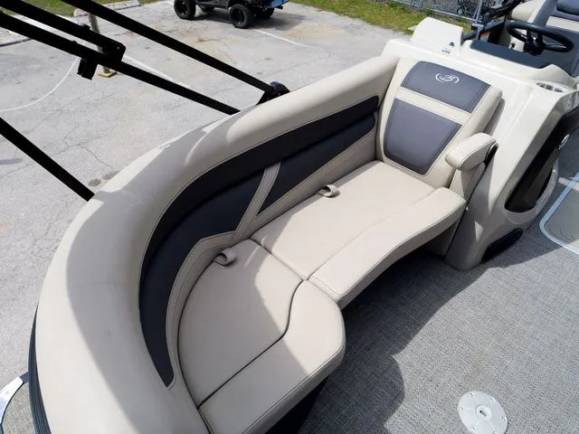 Slide: The Image of Barletta 22 QC 2023 - 33