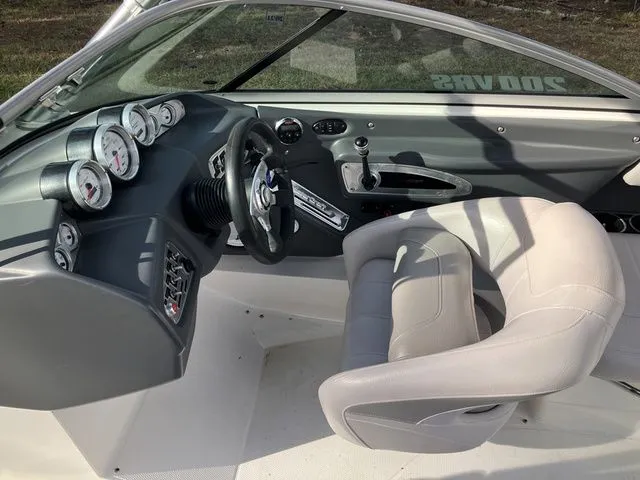 Slide: The Image of MasterCraft 200 Maristar 2007 - 8