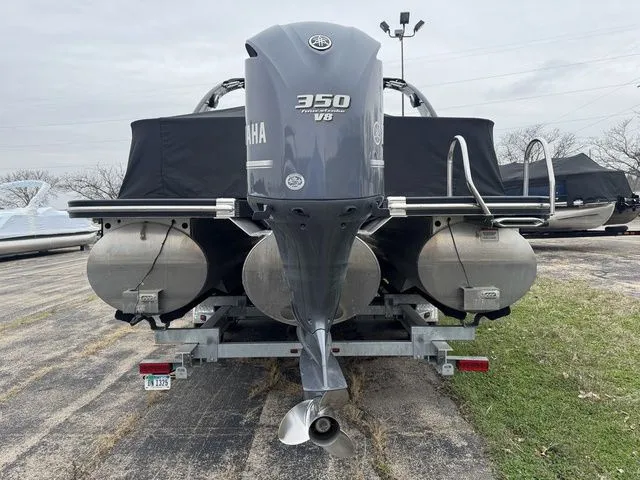 Slide: The Image of Bennington 25 RCWX1 - 10FT Wide Single Engine 2016 - 18