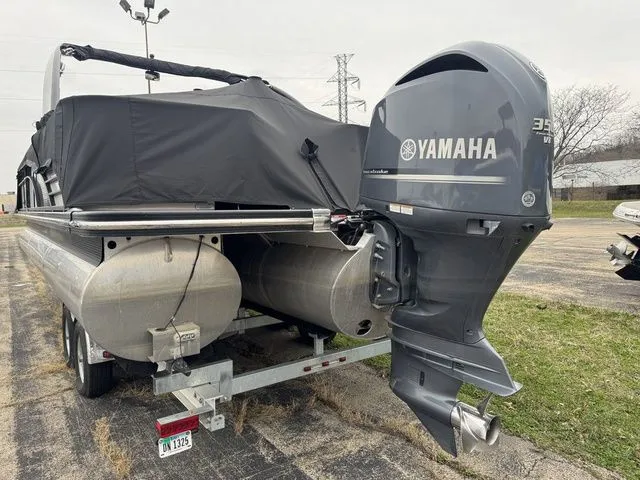 Slide: The Image of Bennington 25 RCWX1 - 10FT Wide Single Engine 2016 - 19