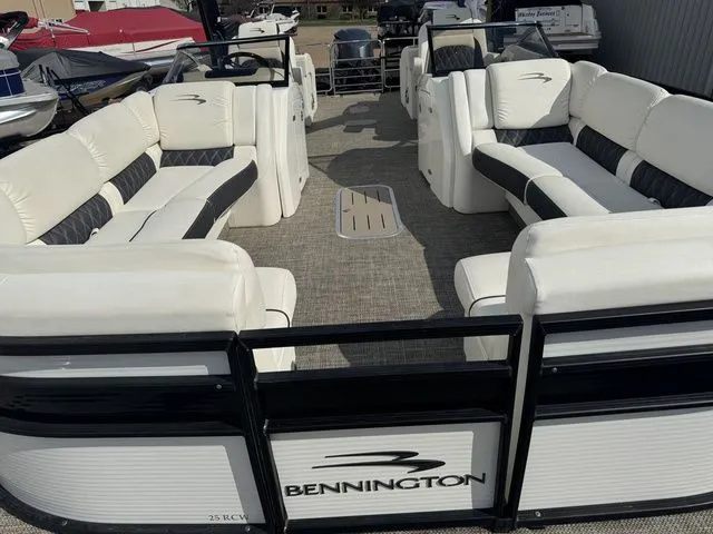 Slide: The Image of Bennington 25 RCWX1 - 10FT Wide Single Engine 2016 - 8