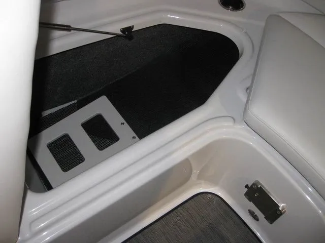 Slide: The Image of Four Winns HD3C OB W/ MERCURY 250XL VERADO 2025 - 12