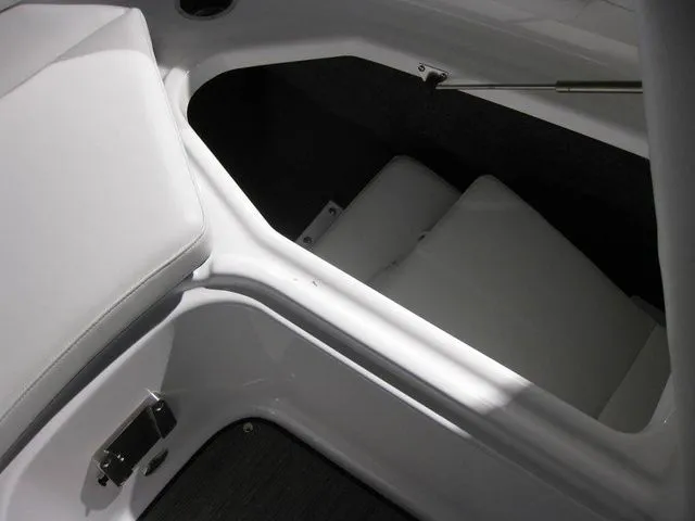 Slide: The Image of Four Winns HD3C OB W/ MERCURY 250XL VERADO 2025 - 13