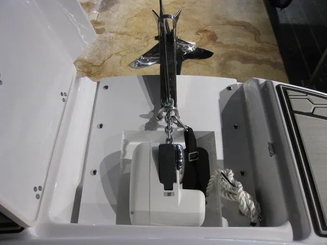 Slide: The Image of Four Winns HD3C OB W/ MERCURY 250XL VERADO 2025 - 17