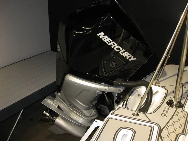 Slide: The Image of Four Winns HD3C OB W/ MERCURY 250XL VERADO 2025 - 37