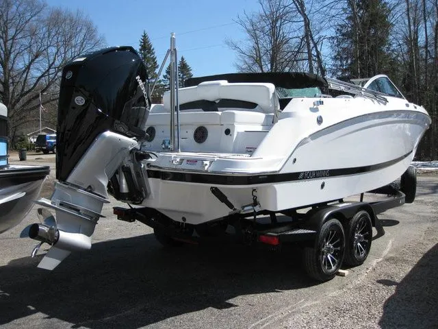 Slide: The Image of Four Winns HD3C OB W/ MERCURY 250XL VERADO 2025 - 4