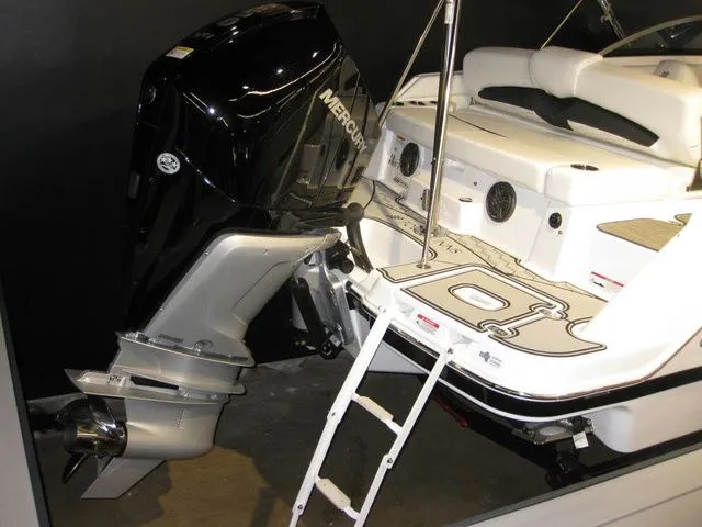 Slide: The Image of Four Winns HD3C OB W/ MERCURY 250XL VERADO 2025 - 6