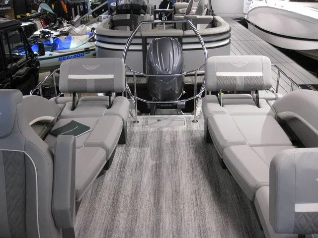 Slide: The Image of Bennington 24MSLSF Tritoon W/200 HP Yamaha Motor 2026 - 16