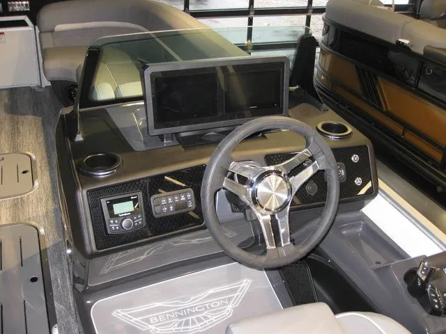 Slide: The Image of Bennington 24MSLSF Tritoon W/200 HP Yamaha Motor 2026 - 19