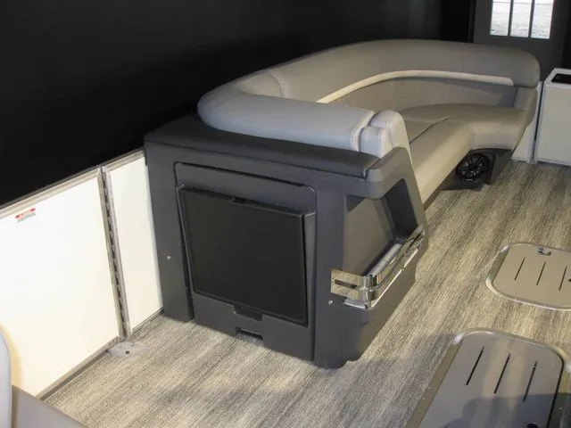 Slide: The Image of Bennington 24MSLSF Tritoon W/200 HP Yamaha Motor 2026 - 24