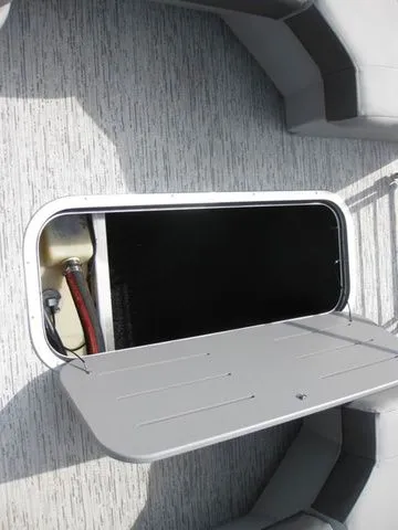 Slide: The Image of Bennington 23LTFBSE W/250 HP YAMAHA OB 2025 - 26