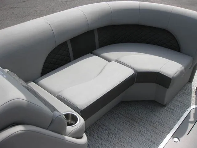 Slide: The Image of Bennington 23LTFBSE W/250 HP YAMAHA OB 2025 - 27