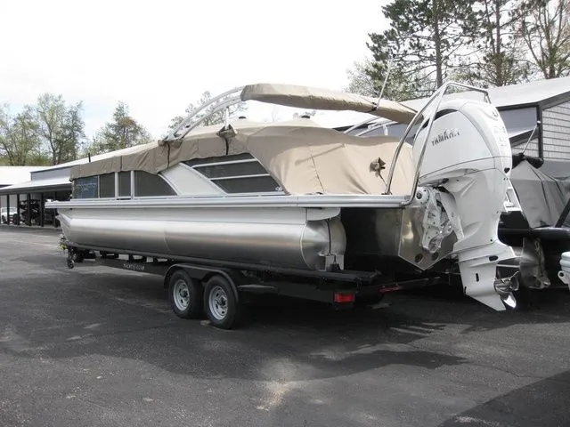 Slide: The Image of Bennington 23LTFBSE W/250 HP YAMAHA OB 2025 - 3