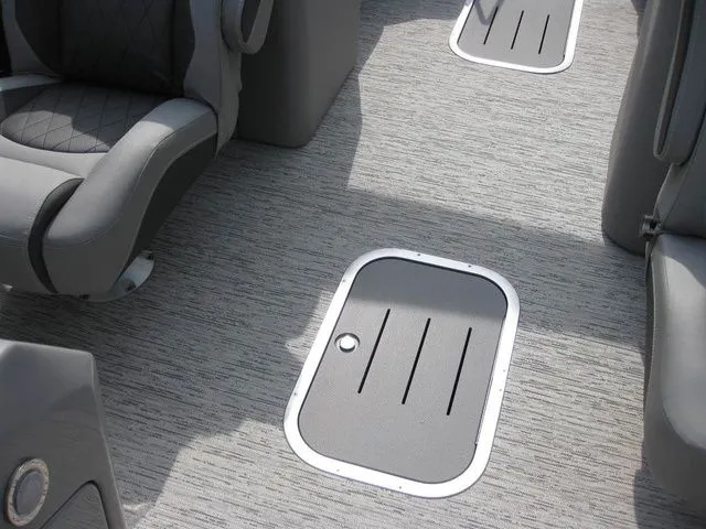 Slide: The Image of Bennington 23LTFBSE W/250 HP YAMAHA OB 2025 - 38