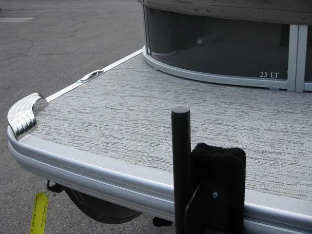 Slide: The Image of Bennington 23LTFBSE W/250 HP YAMAHA OB 2025 - 41