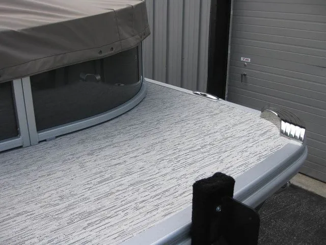 Slide: The Image of Bennington 23LTFBSE W/250 HP YAMAHA OB 2025 - 42