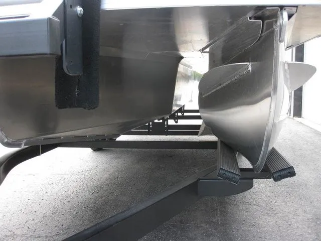 Slide: The Image of Bennington 23LTFBSE W/250 HP YAMAHA OB 2025 - 44