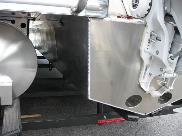 Slide: The Image of Bennington 23LTFBSE W/250 HP YAMAHA OB 2025 - 45