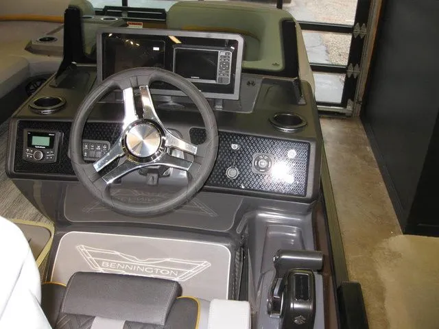 Slide: The Image of Bennington M Swingback 22 MSB 2026 - 11