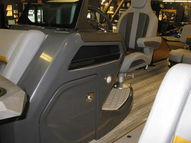 Slide: The Image of Bennington M Swingback 22 MSB 2026 - 19