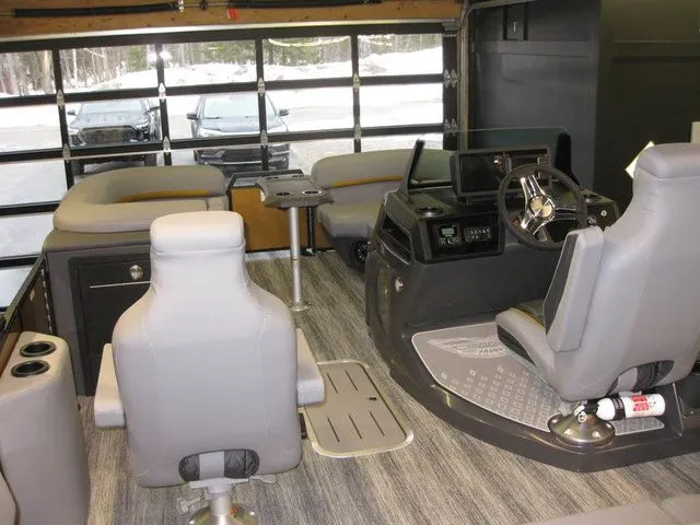 Slide: The Image of Bennington M Swingback 22 MSB 2026 - 9