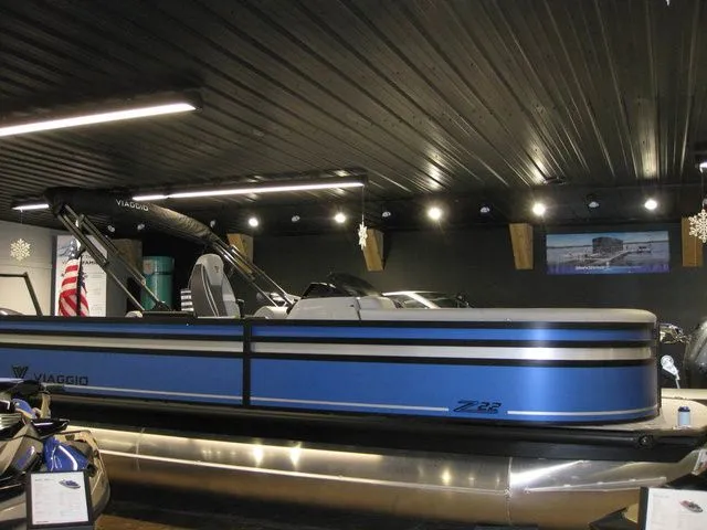 The Image of Viaggio Z22D TRI-TOON W/ YAMAHA F250XB MOTOR 2026 - 1