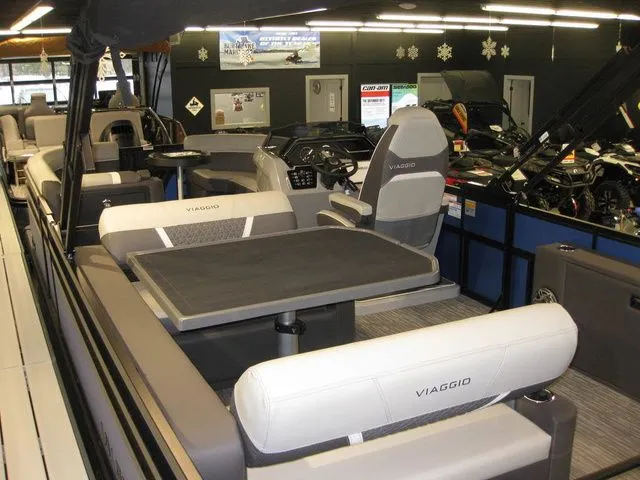 Slide: The Image of Viaggio Z22D TRI-TOON W/ YAMAHA F250XB MOTOR 2026 - 20