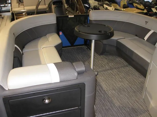 Slide: The Image of Viaggio Z22D TRI-TOON W/ YAMAHA F250XB MOTOR 2026 - 22