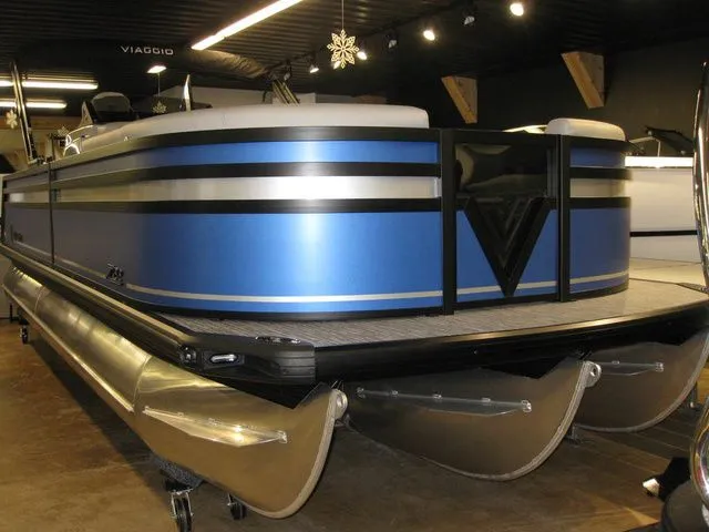 Slide: The Image of Viaggio Z22D TRI-TOON W/ YAMAHA F250XB MOTOR 2026 - 5