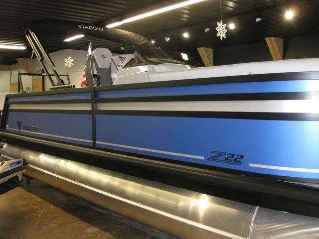 Slide: The Image of Viaggio Z22D TRI-TOON W/ YAMAHA F250XB MOTOR 2026 - 6