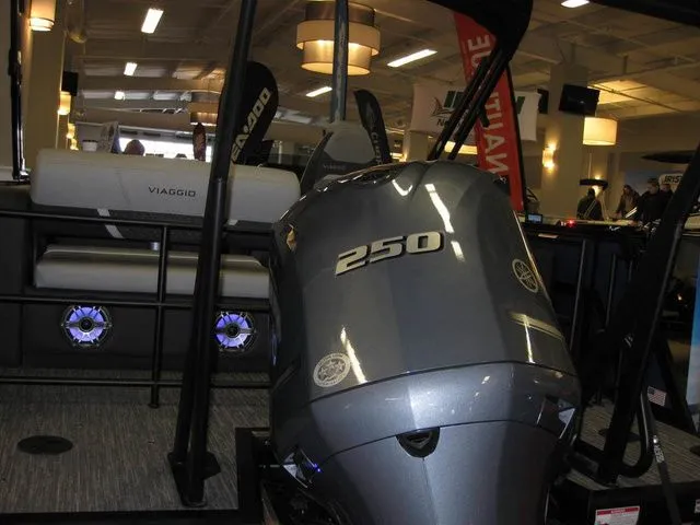 Slide: The Image of Viaggio Z22D TRI-TOON W/ YAMAHA F250XB MOTOR 2026 - 8