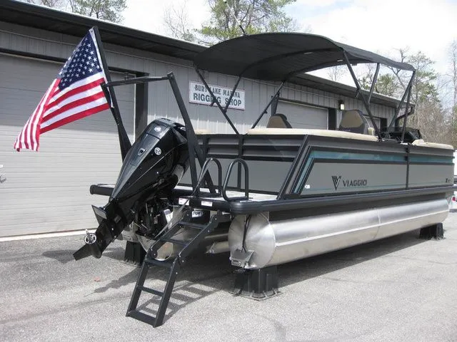 Slide: The Image of Viaggio X22U TRI-TOON W/MERCURY 200XL OUTBOARD MOTOR 2026 - 4