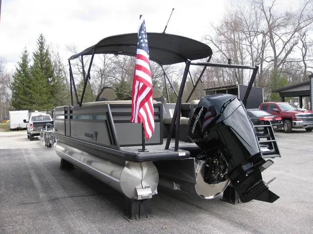 Slide: The Image of Viaggio X22U TRI-TOON W/MERCURY 200XL OUTBOARD MOTOR 2026 - 5