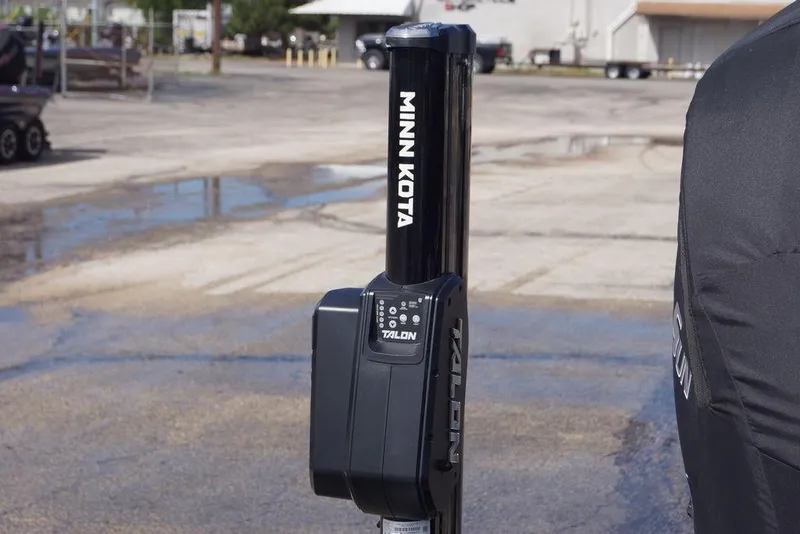 Slide: The Image of Minn Kota Talon shallow water anchor on 2022 Skeeter ZX225 boat. - 11