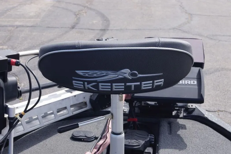 Slide: The Image of 2022 Skeeter ZX225 boat seat with logo, featuring sleek design and durable materials. - 19