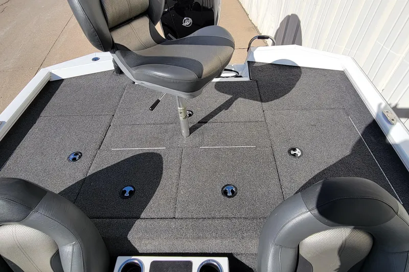 Slide: The Image of Dashboard of a 2019 Vexus AVX1980 boat showing speedometer and fuel gauge. - 13