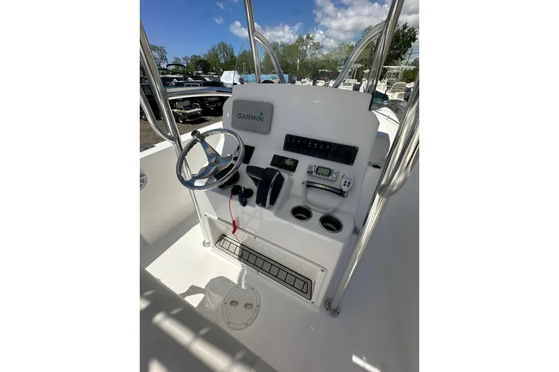 Slide: The Image of Center console of 2023 LFG 22 CC boat with Garmin navigation system. - 29