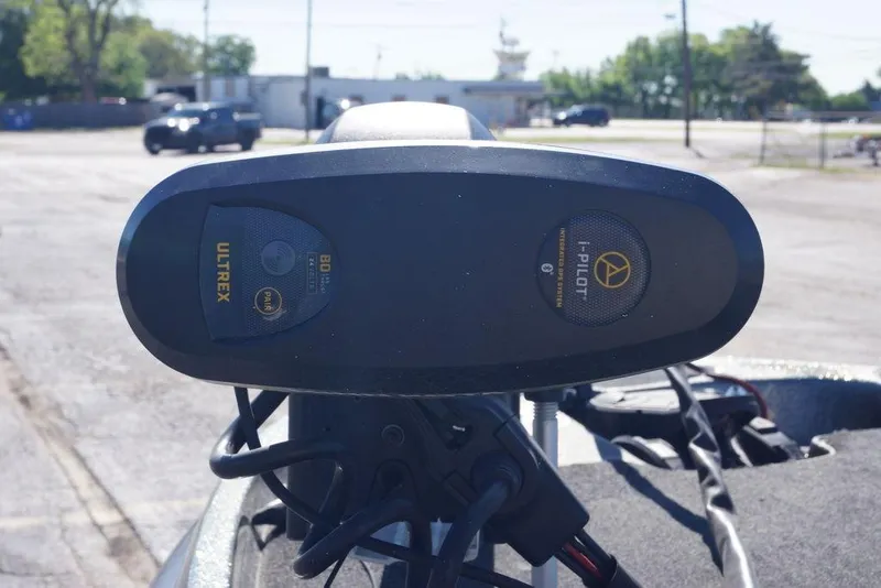 Slide: The Image of Trolling motor on 2010 Bass Cat Cougar boat with Ultrex and i-Pilot features. - 14
