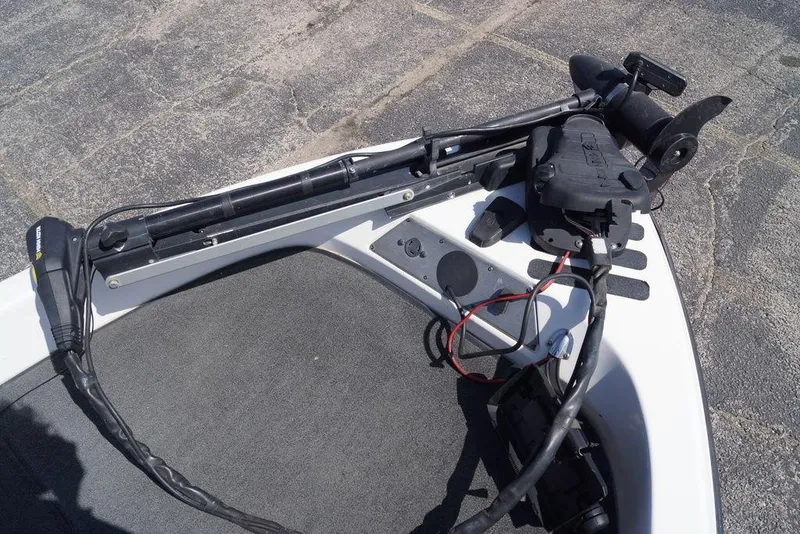 Slide: The Image of Bow of a 2002 Skeeter SL 210 boat with trolling motor. - 5