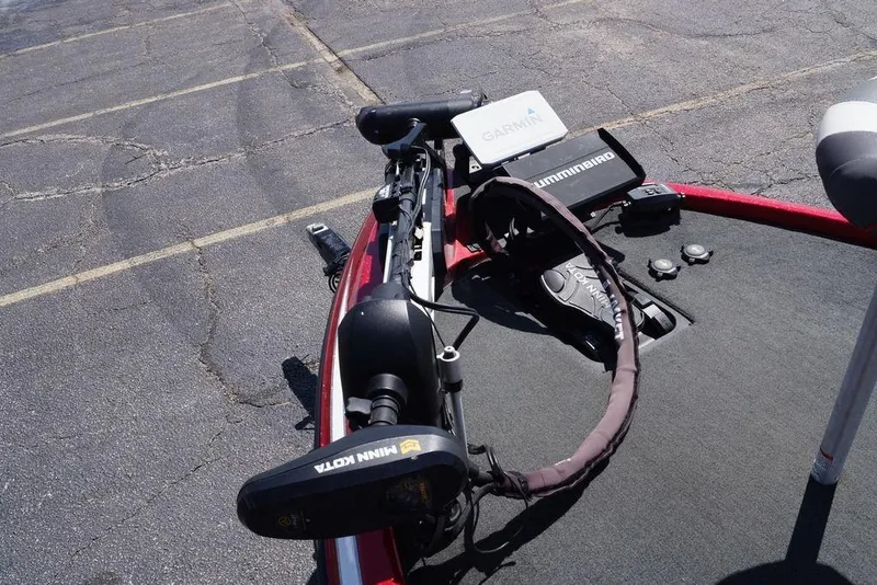 Slide: The Image of 2019 Skeeter ZX250 boat deck with Garmin and Humminbird electronics. - 23