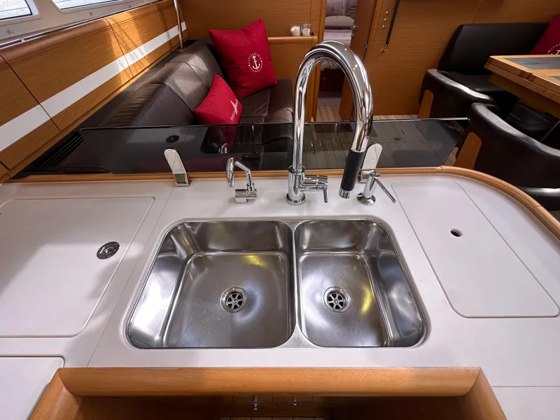 Slide: The Image of Jeanneau 57 2014 - 80