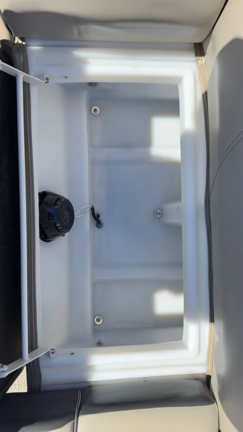 Slide: The Image of Viaggio Lago 22 U 2022 - 15