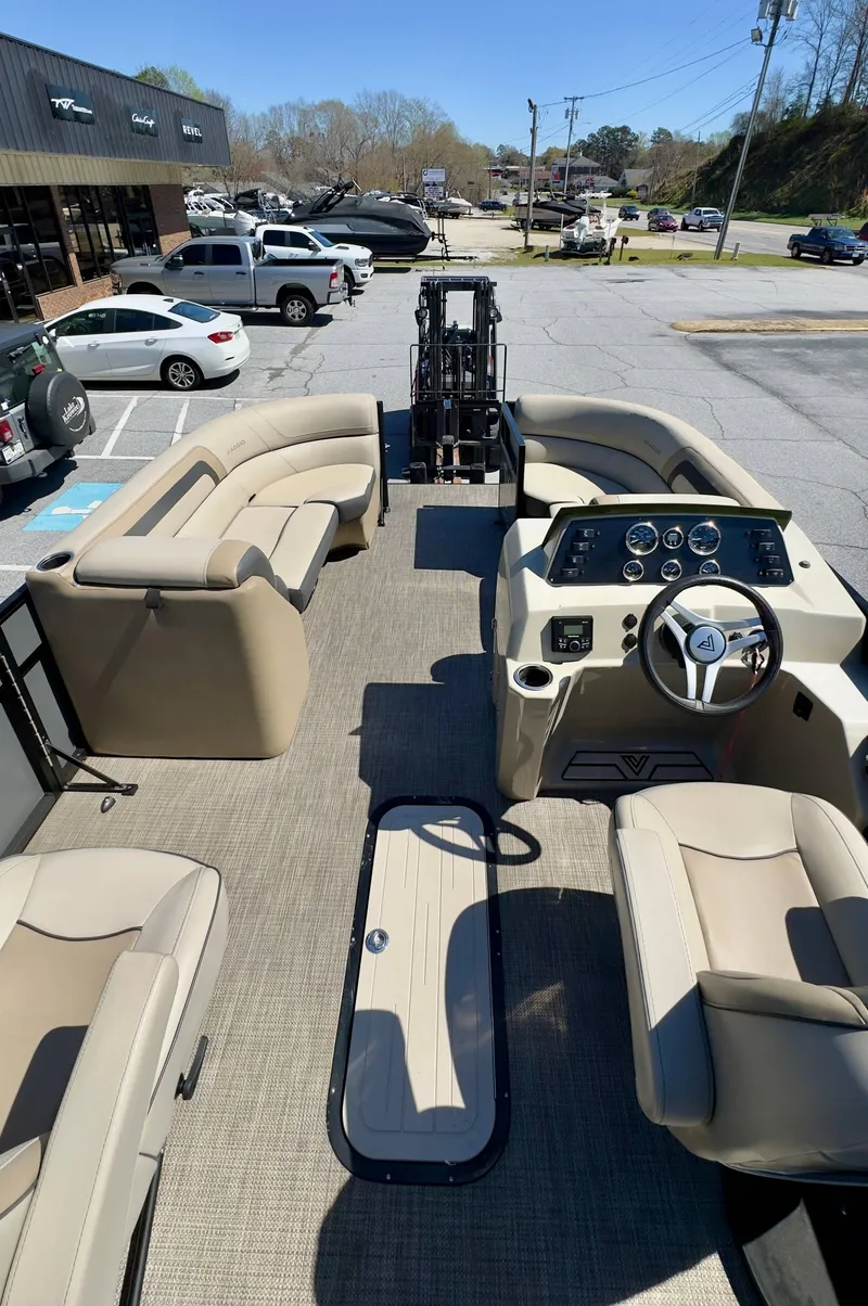 Slide: The Image of Viaggio Lago 22 U 2022 - 4